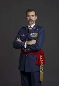 Im Dezember veröffentlichte das Königshaus die neuen offiziellen Portraitphotos des Königs als Oberbefehlshaber der spani-schen Streitkräfte. 